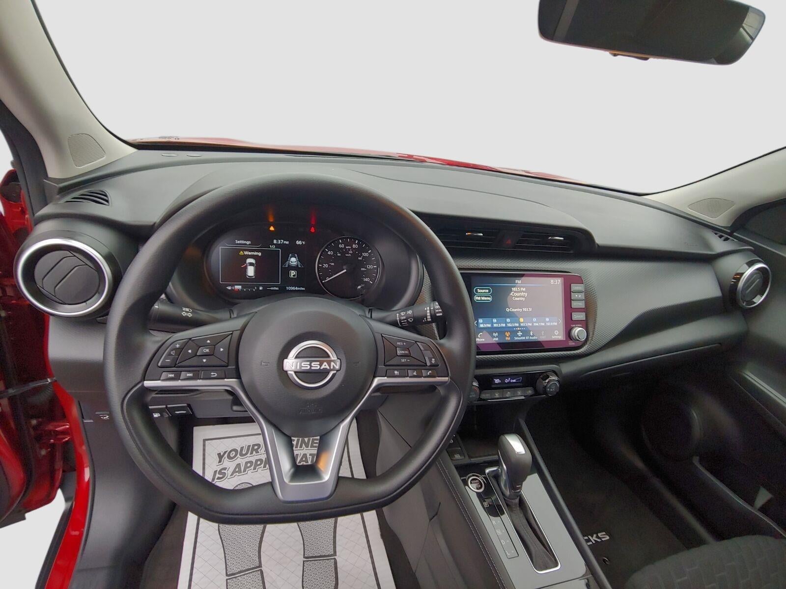 2022 Nissan Kicks SV