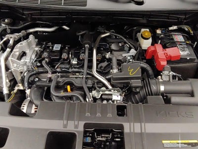 2025 Nissan Kicks SR