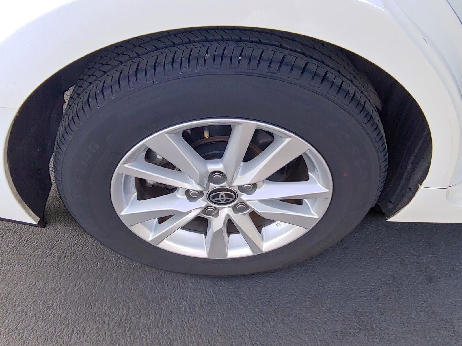 2025 Toyota CAMRY Base