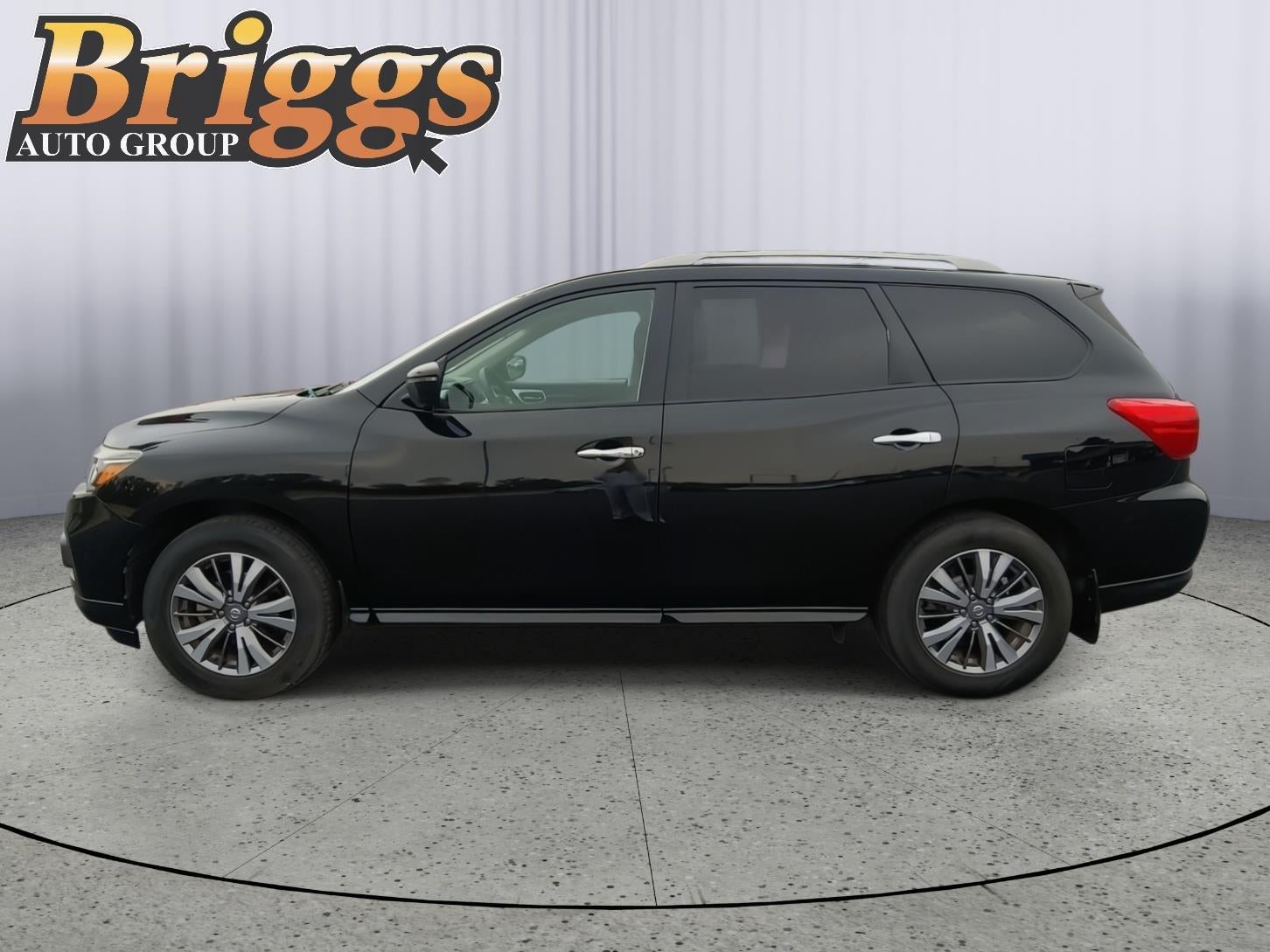 2020 Nissan Pathfinder S