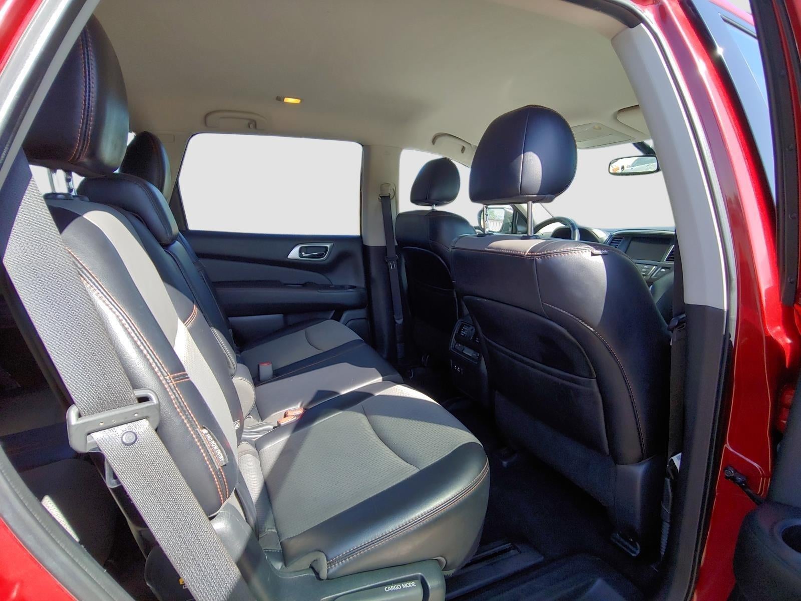 2020 Nissan Pathfinder SV