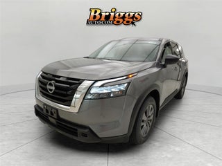 2024 Nissan Pathfinder S