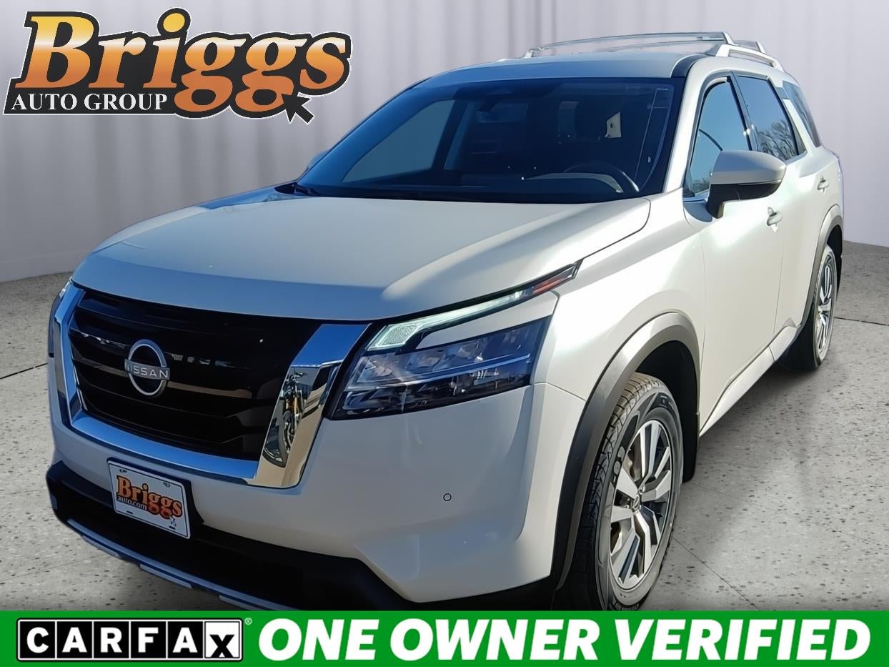 2024 Nissan Pathfinder SL