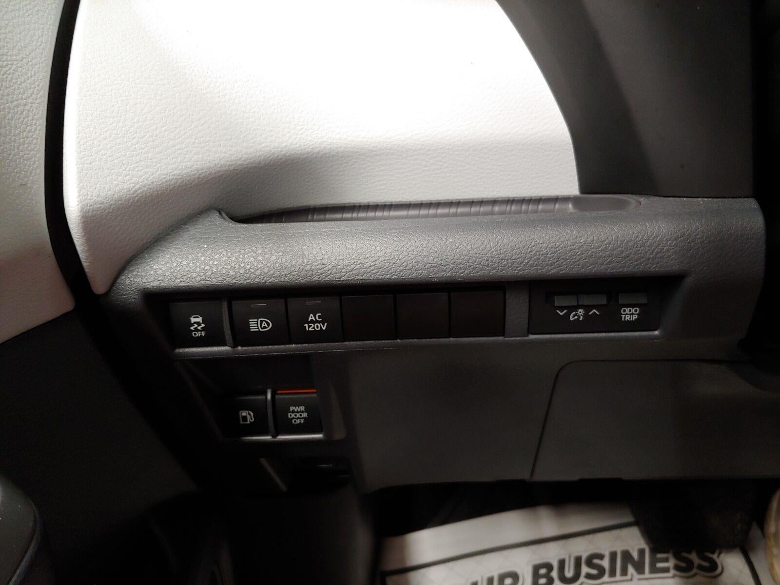 2023 Toyota Sienna XSE