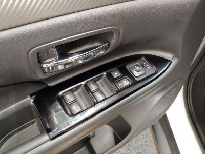 2017 Mitsubishi Outlander ES