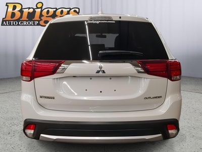 2017 Mitsubishi Outlander ES