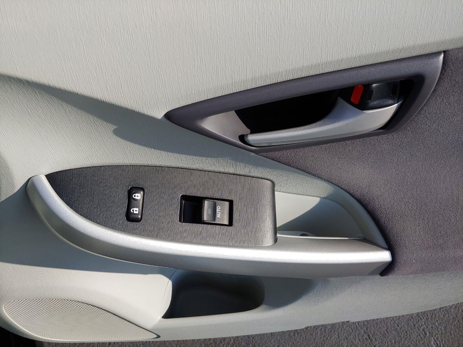 2011 Toyota Prius I