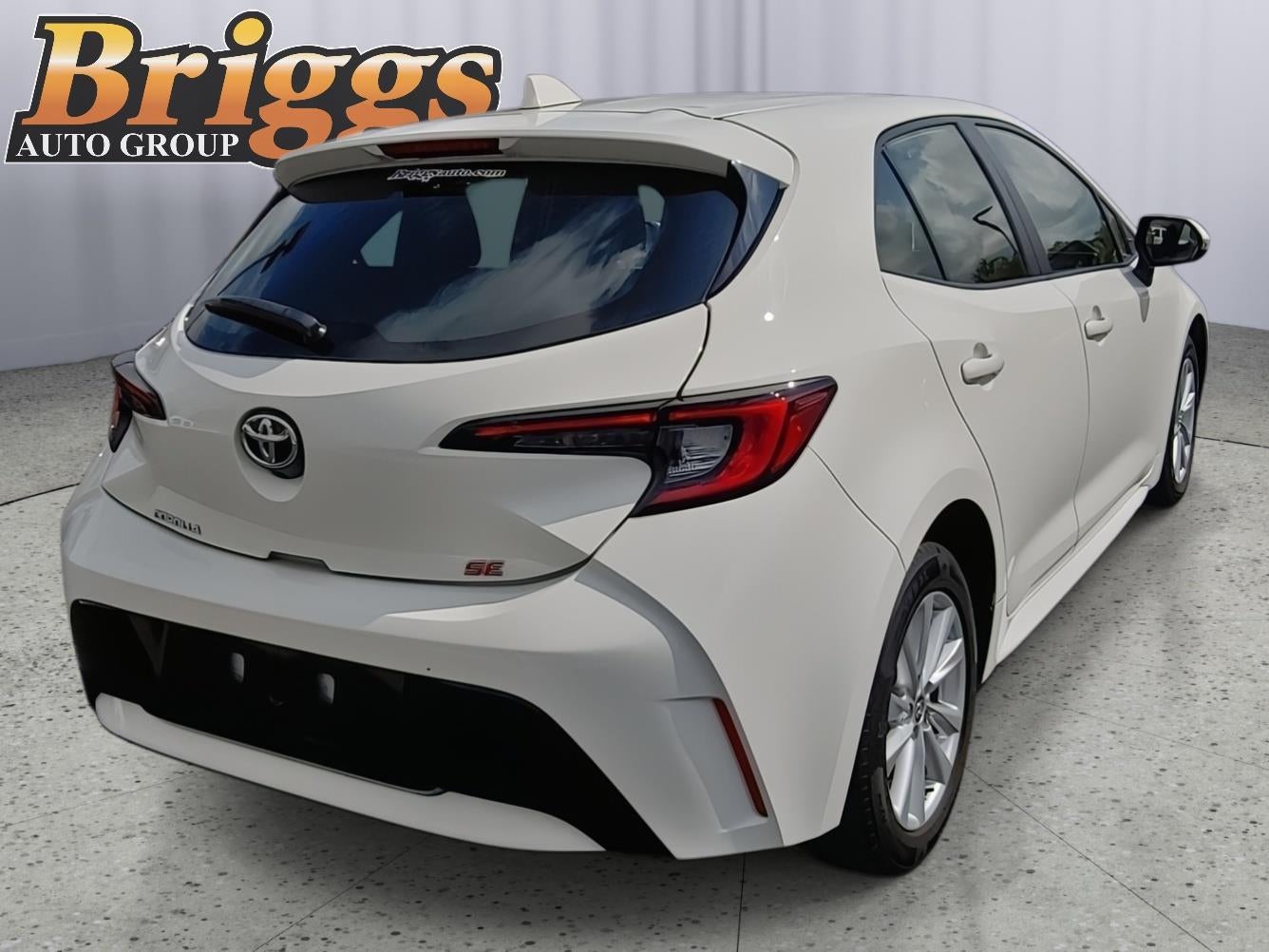 2025 Toyota Corolla Hatchback SE