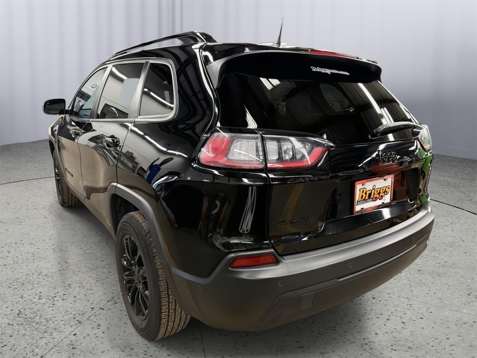 2023 Jeep Cherokee Altitude Lux