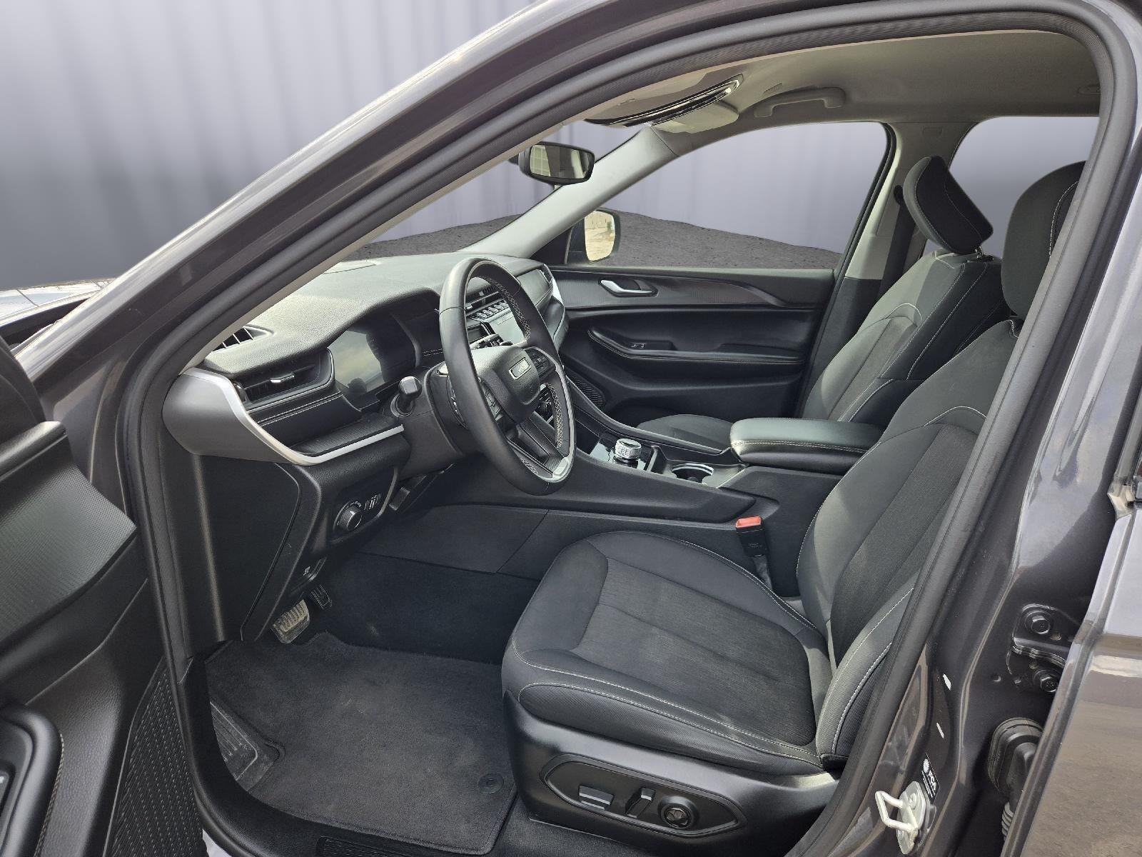2024 Jeep Grand Cherokee Laredo