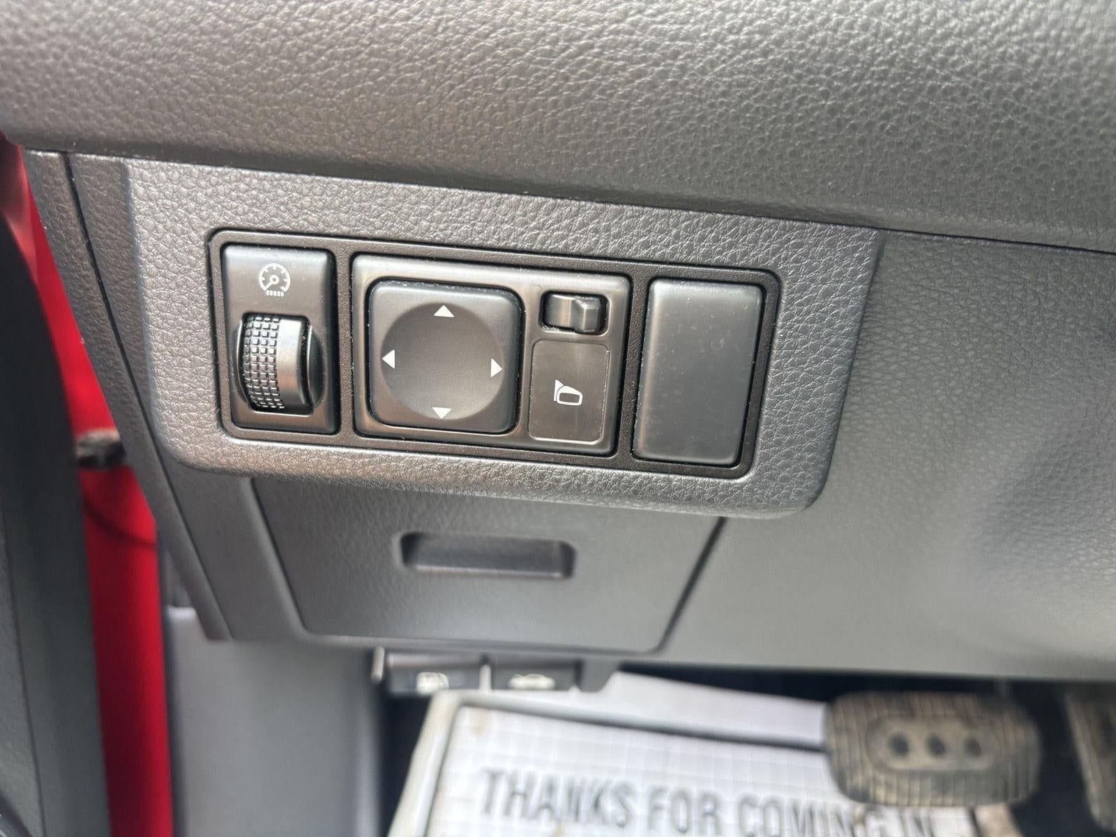 2009 Nissan Versa 1.8 SL
