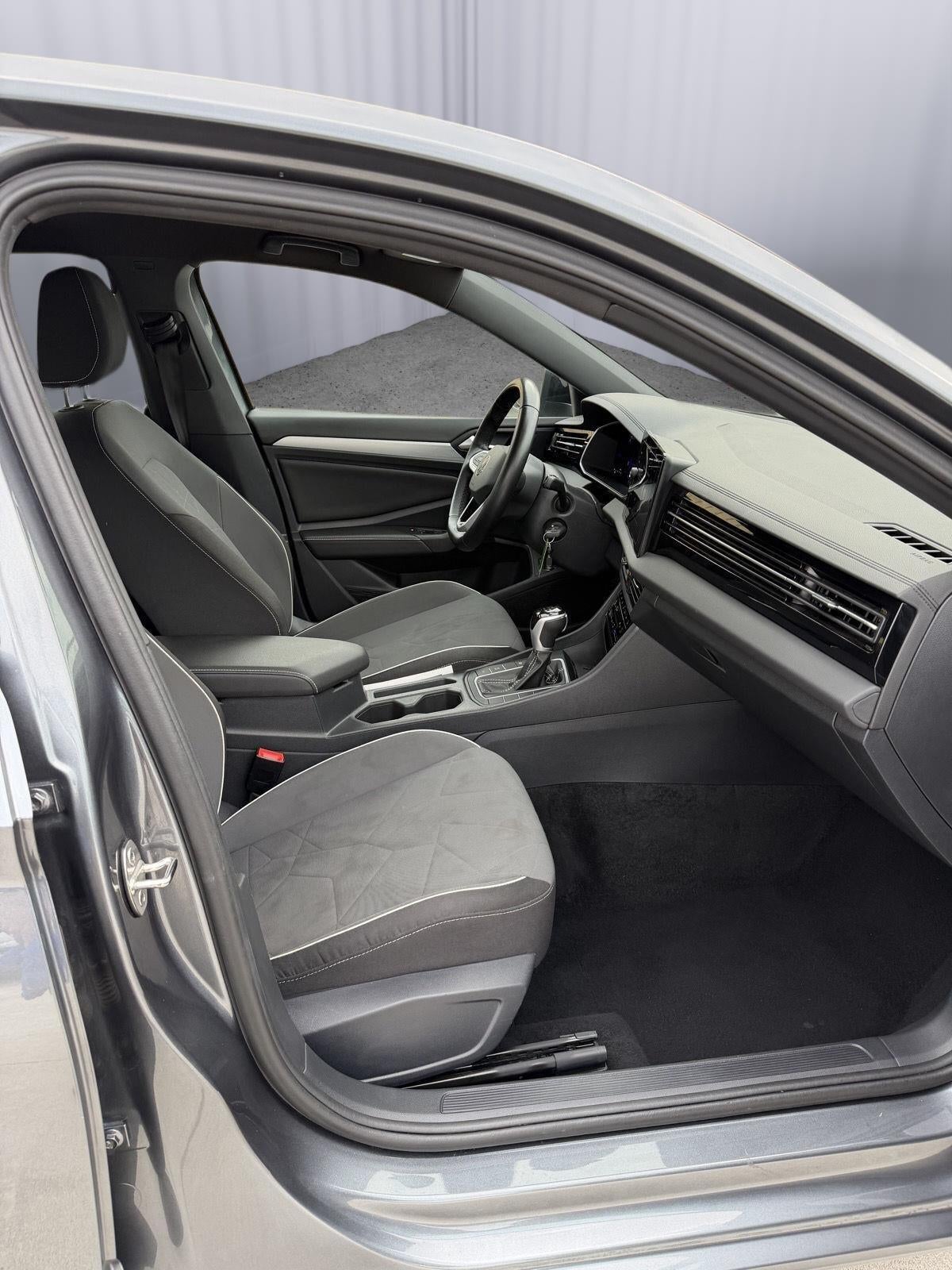 2025 Volkswagen Jetta Sport