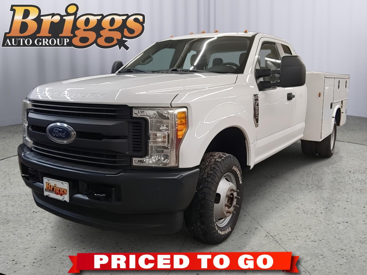 2017 Ford Super Duty F-350 DRW XL