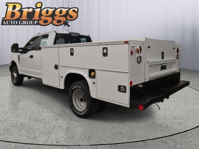 2017 Ford Super Duty F-350 DRW XL