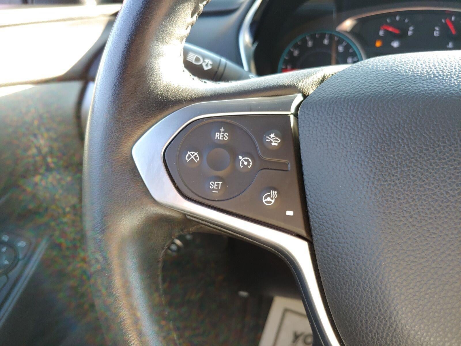 2022 Chevrolet Traverse LT Leather