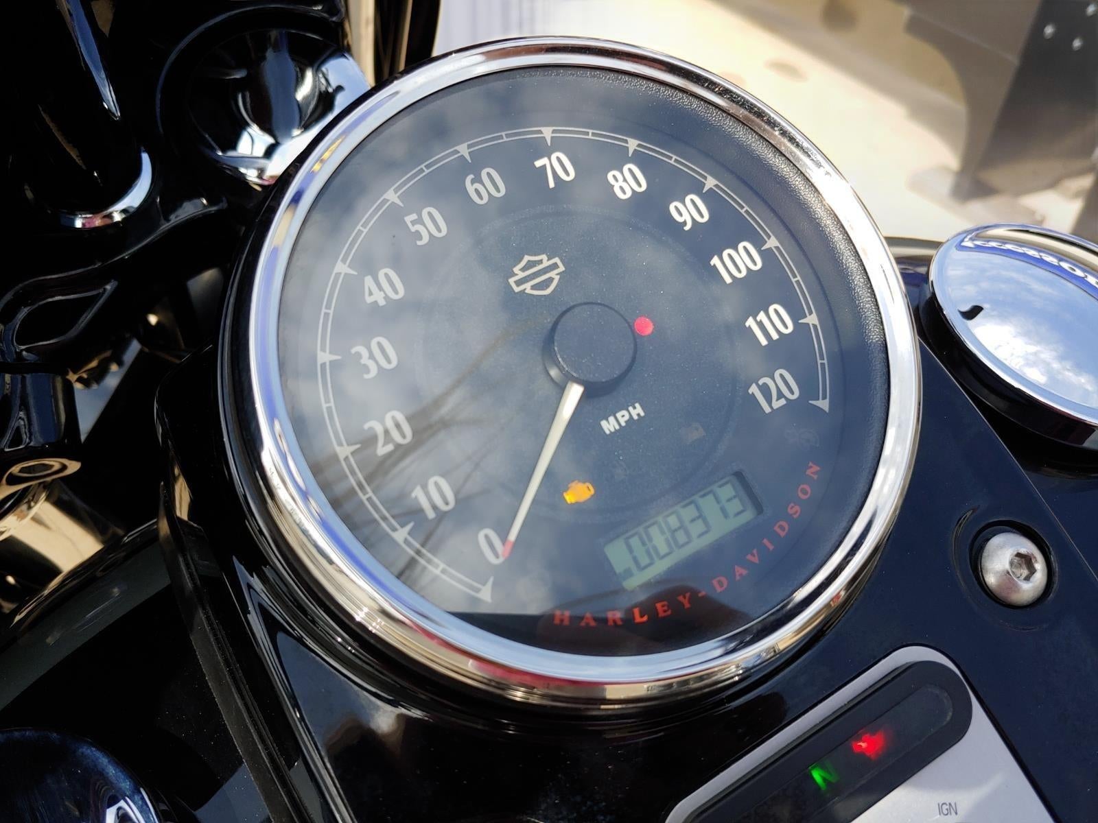 2015 HARLEY-DAVIDSON FAT BOB Base