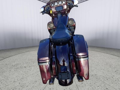 2019 HARLEY-DAVIDSON STREET GLIDE CVO Base