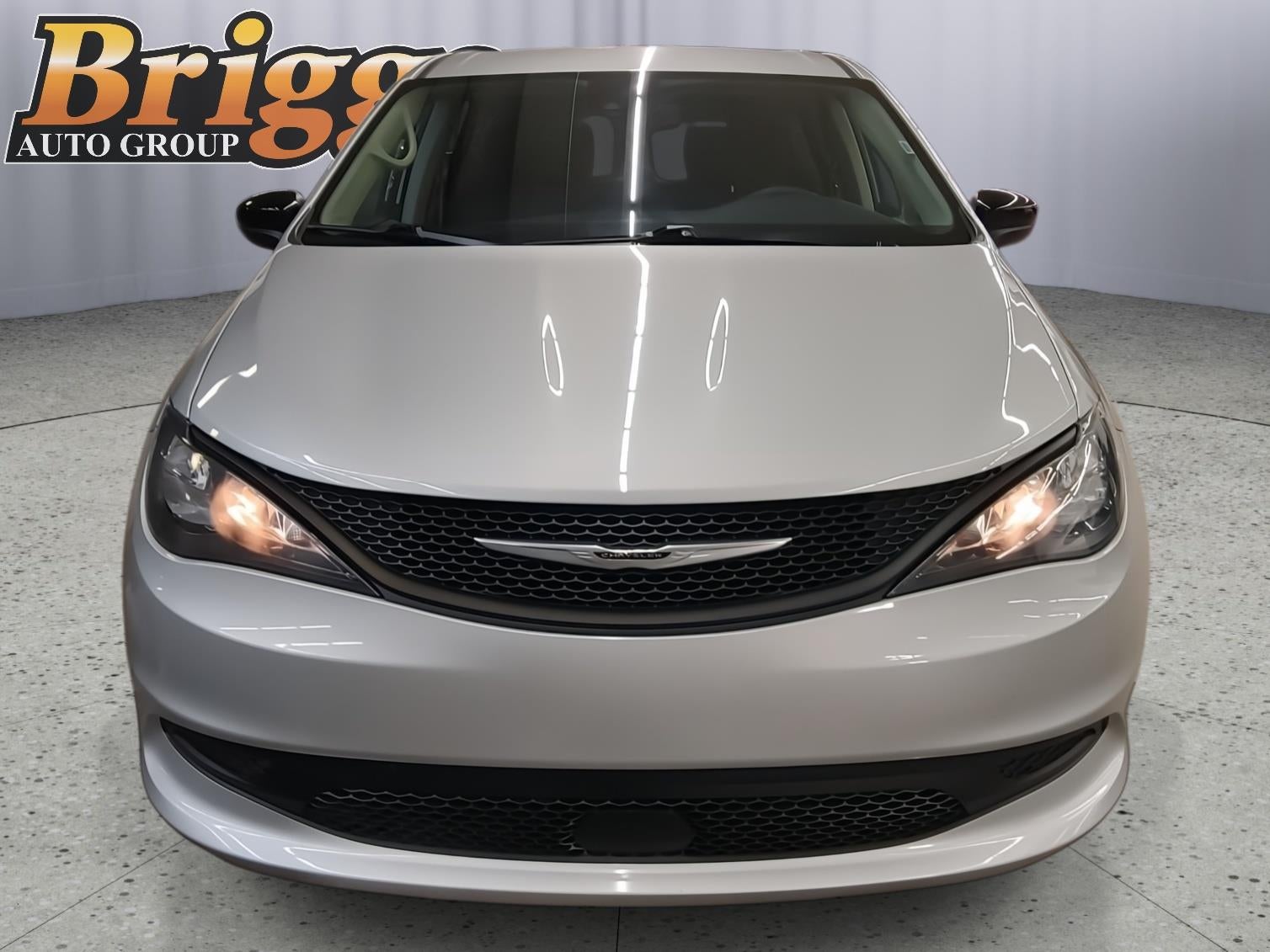 2024 Chrysler Voyager LX