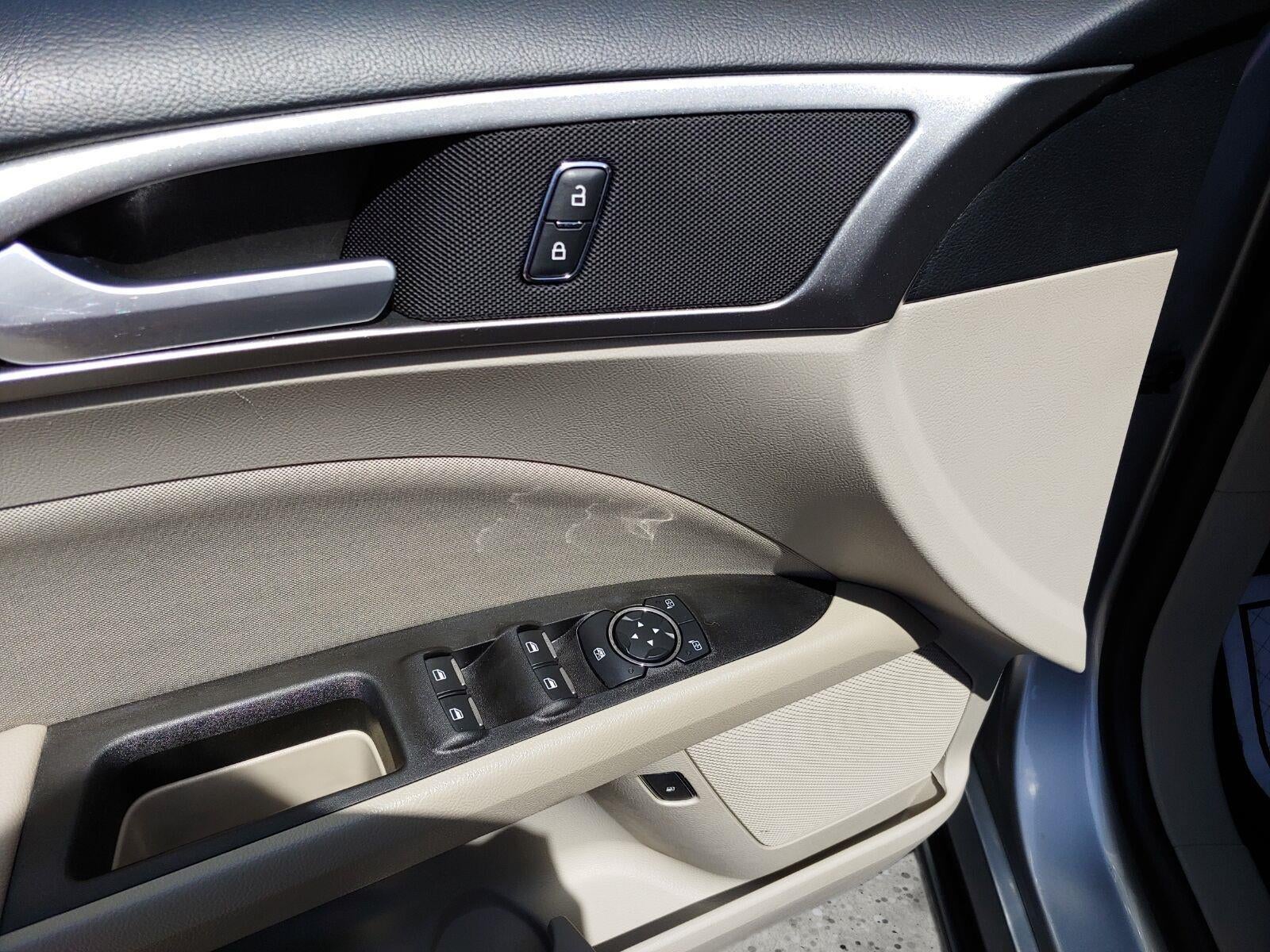 2020 Ford Fusion Hybrid SE