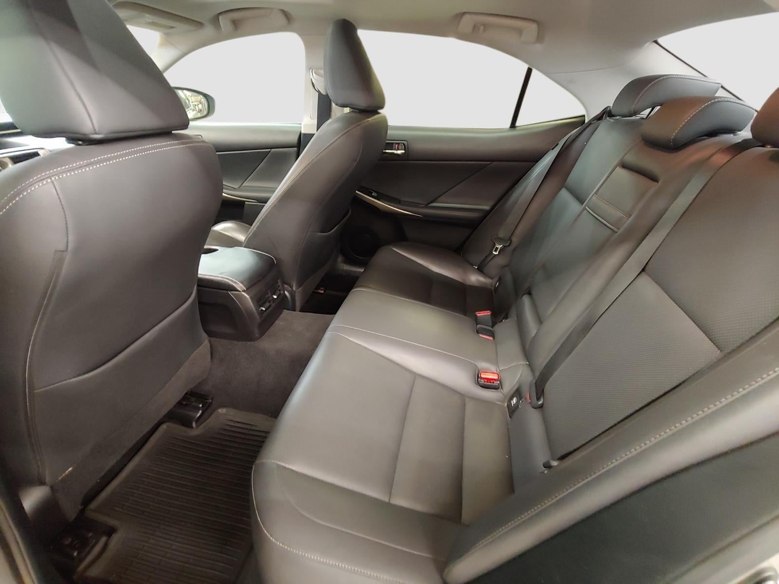 2016 Lexus IS 300 4dr Sdn AWD