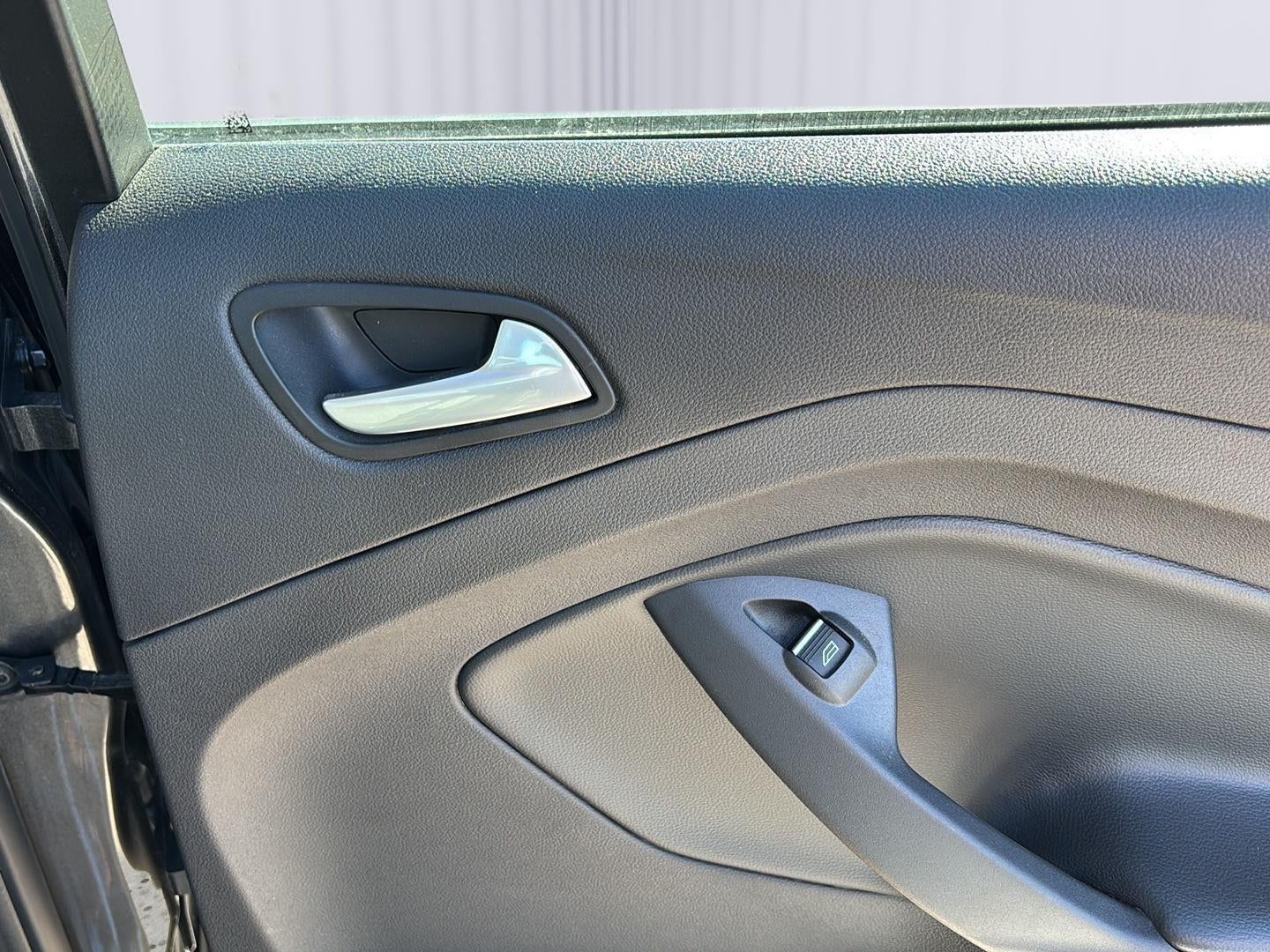 2017 Ford C-MAX HYBRID Base