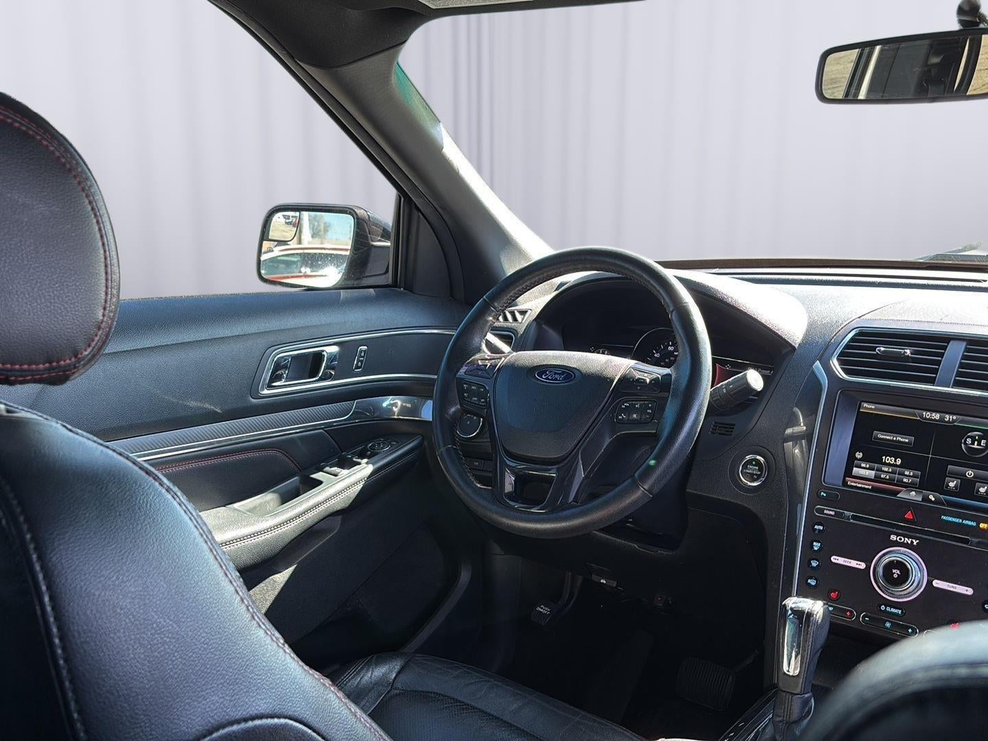 2016 Ford EXPLORER Base