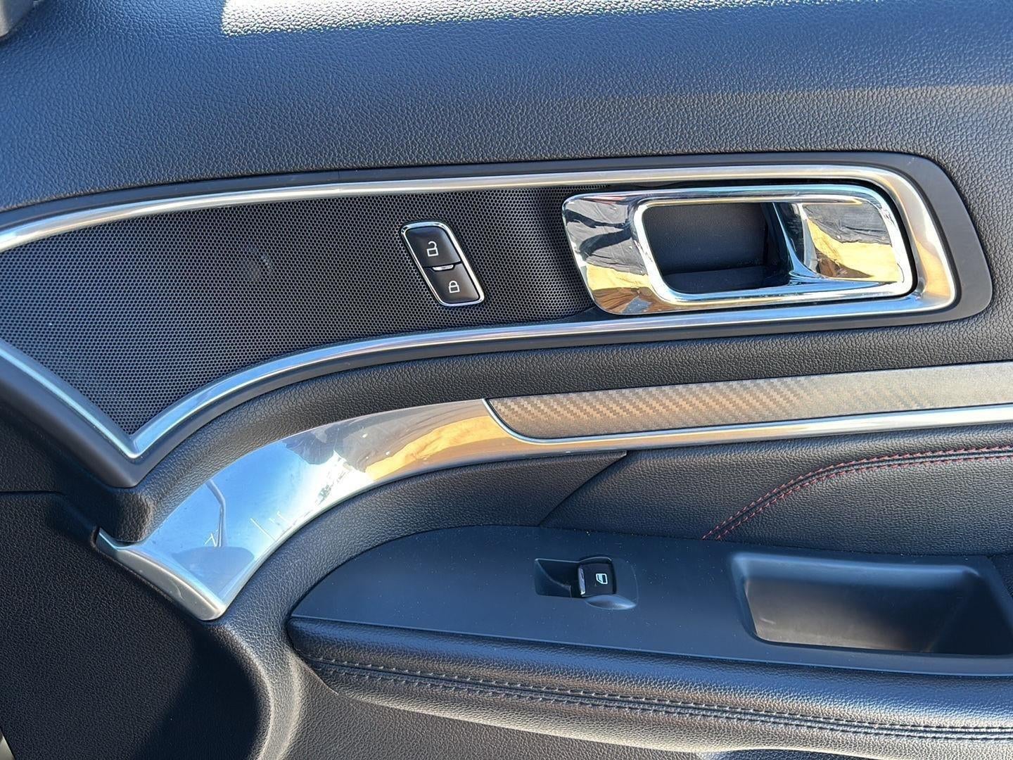 2016 Ford EXPLORER Base