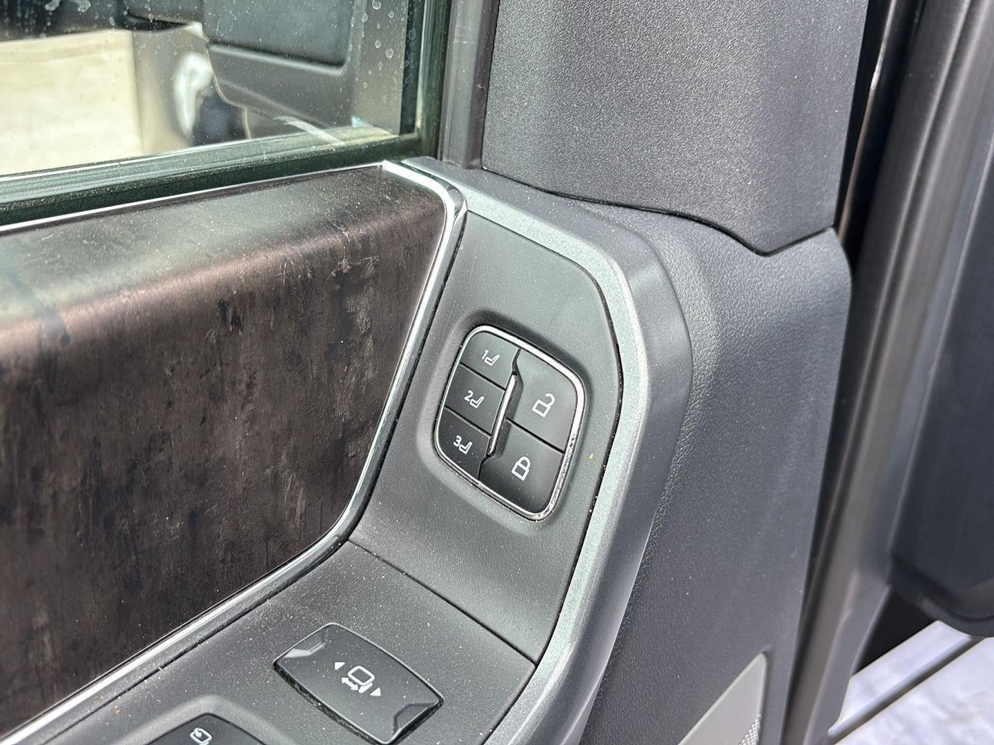 2023 Ford Super Duty F-250 SRW LARIAT