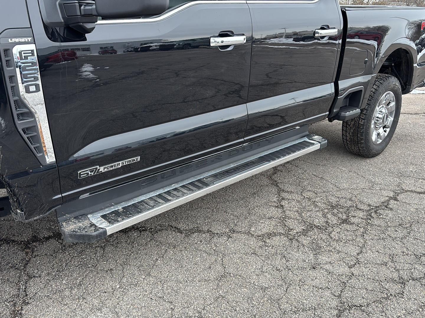 2023 Ford Super Duty F-250 SRW LARIAT