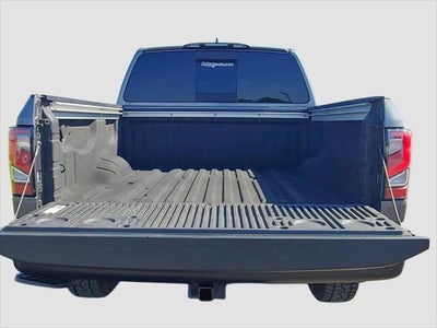 2024 Nissan TITAN Base