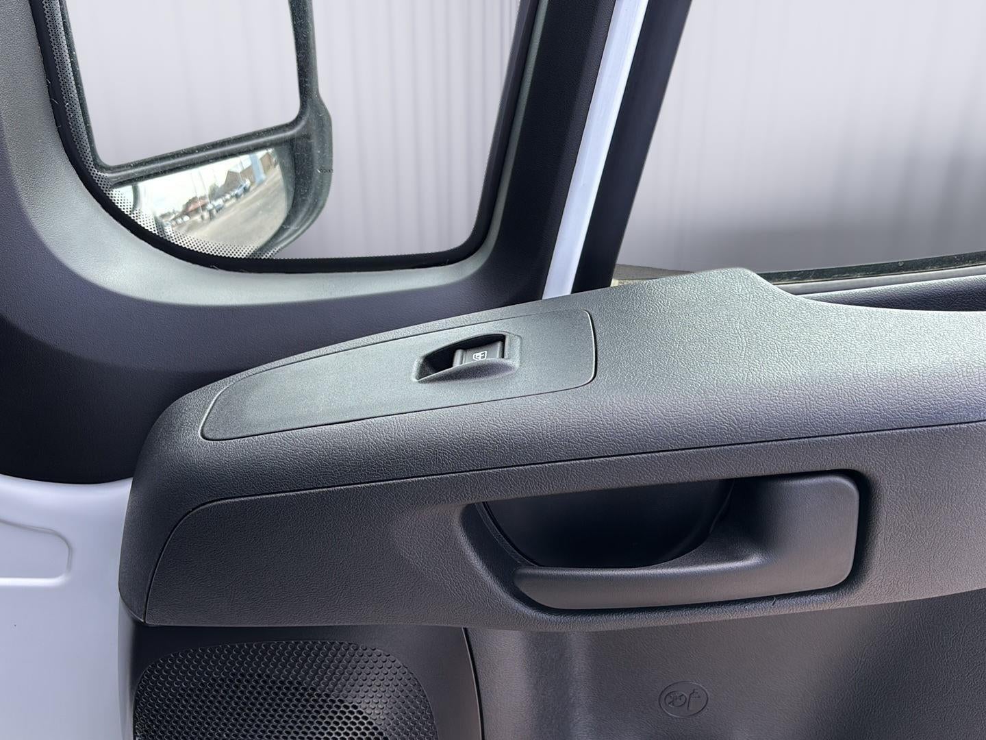 2025 RAM ProMaster Cargo Van SLT