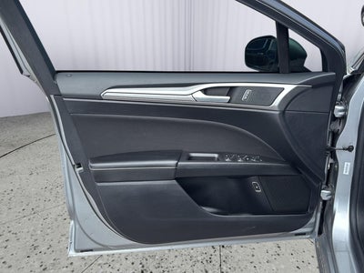 2020 Ford Fusion Hybrid SE