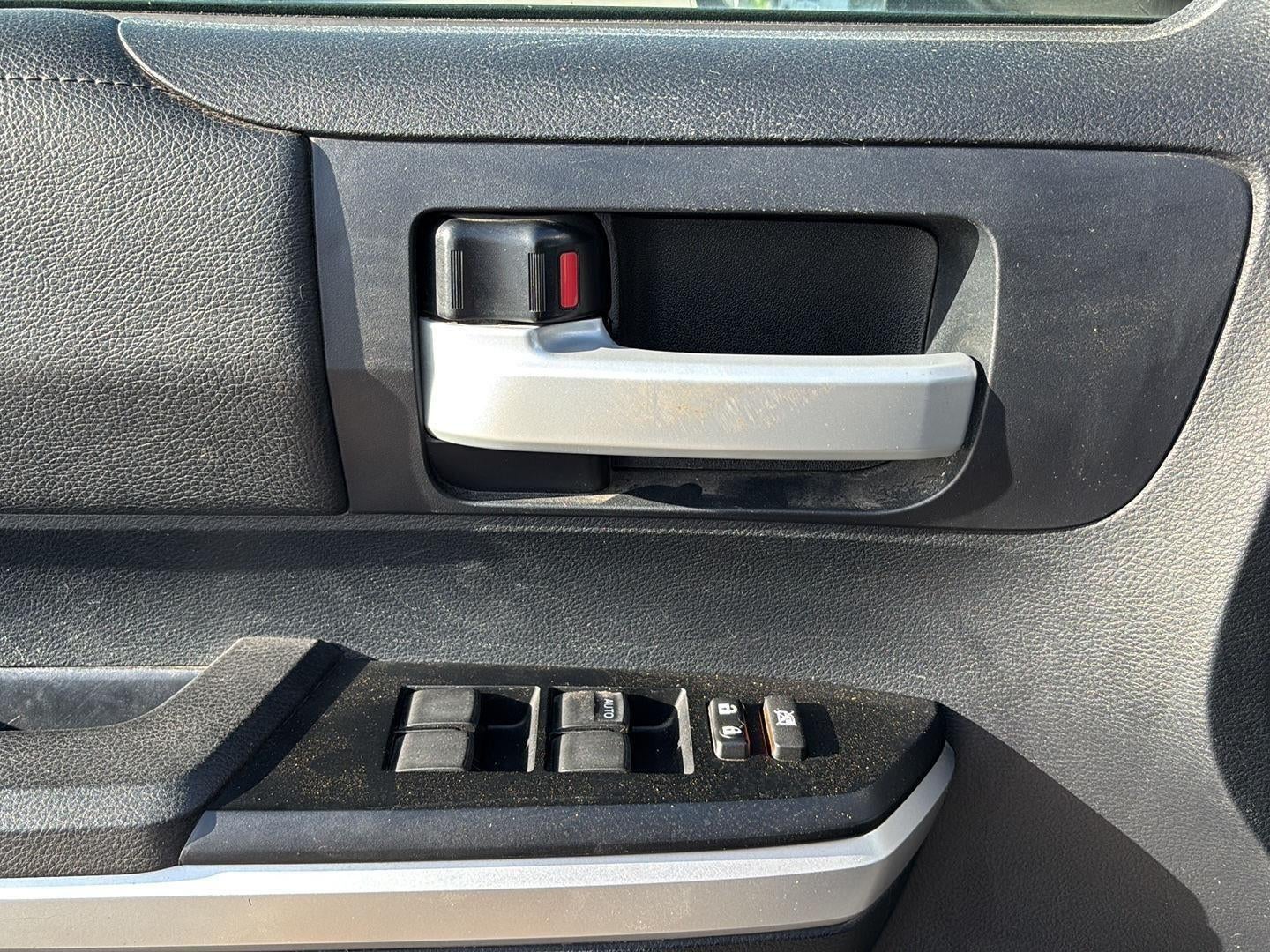 2015 Toyota TUNDRA Base