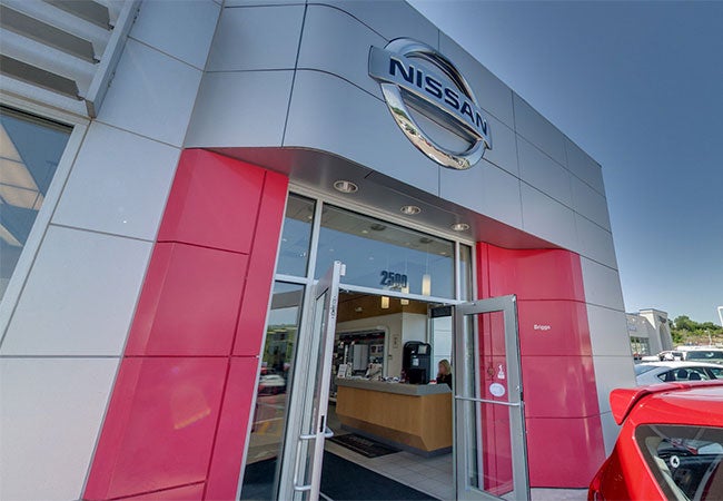 Briggs Nissan in Manhattan KS